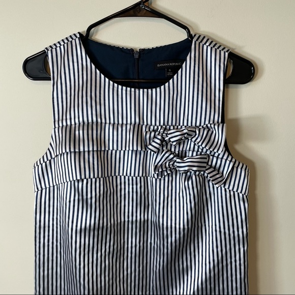 SOLDBanana Republic White & Navy Striped Bow Dress - Picture 3 of 10
